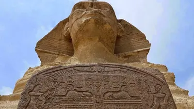 På engelska: Mellan arkeologi och psykologi