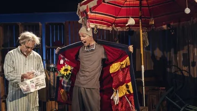 SÖNDAGSSCEN: Hattjakten med Teater Sagohuset