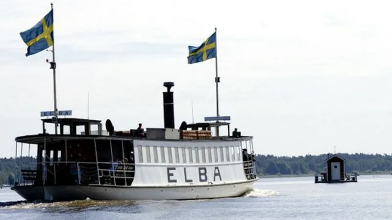 Tura med Elbafärjan - Köp biljett här (Välj datum för avresa i kalendern)