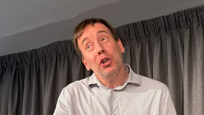 Berättarföreställning med Henrik Bergkvist