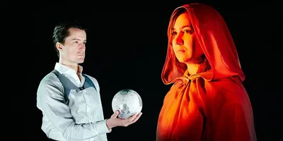 Gästspel: A Game of Life – Nyxxx