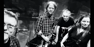 Hökis Visrum Presenterar Kommando Nötskrika