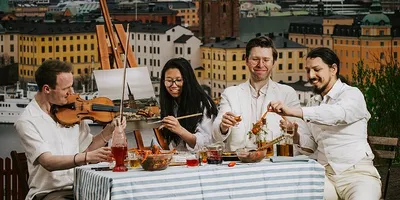 Hökis Visrum Presenterar Grabbarna från Eken