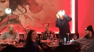 På återseende-sista kvällen i källaren