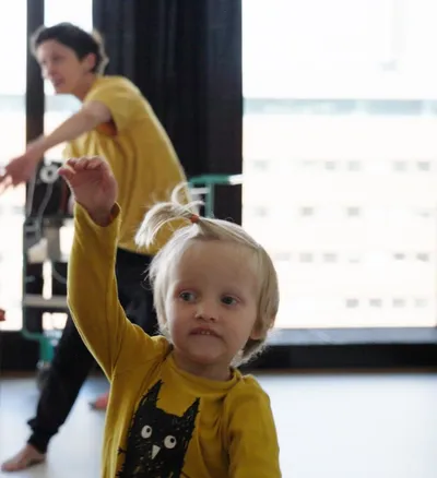 Dans, klapp och sång