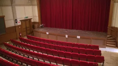 LET ME BE ME TOUR, ORSA, RÖDA KVARN 14 JUNI