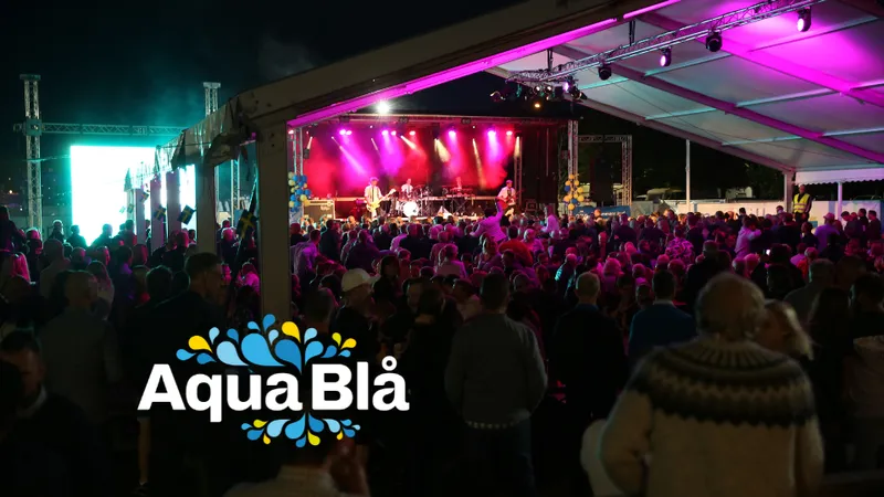 STORA SCENEN, AQUA BLÅ