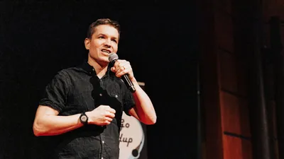 Standup i Ursviken med Tobias Erehed