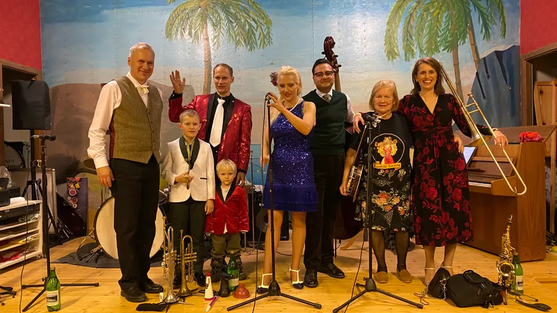 Gunhild Carling & The Carling Family