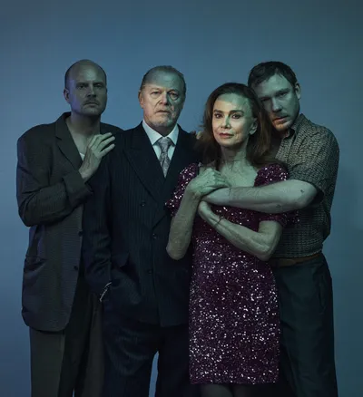 Lång dags färd mot natt