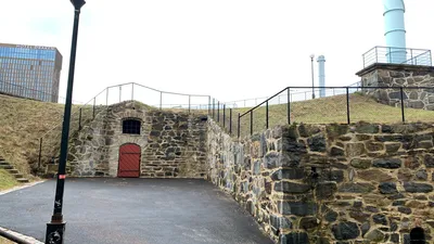 Bordellmammor och barnamord