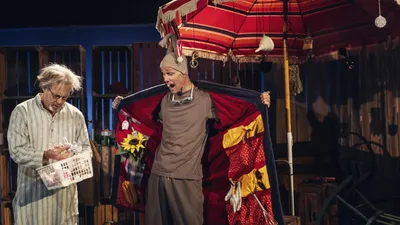 SÖNDAGSSCEN: Hattjakten med Teater Sagohuset