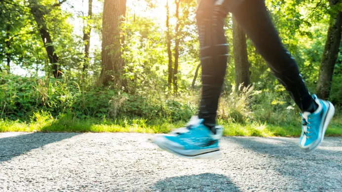 Skulpturjogging: Platt konst utomhus